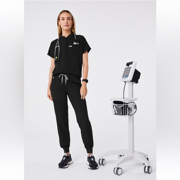 FIGS Black Montex Scrub Top - Picture 2 of 6